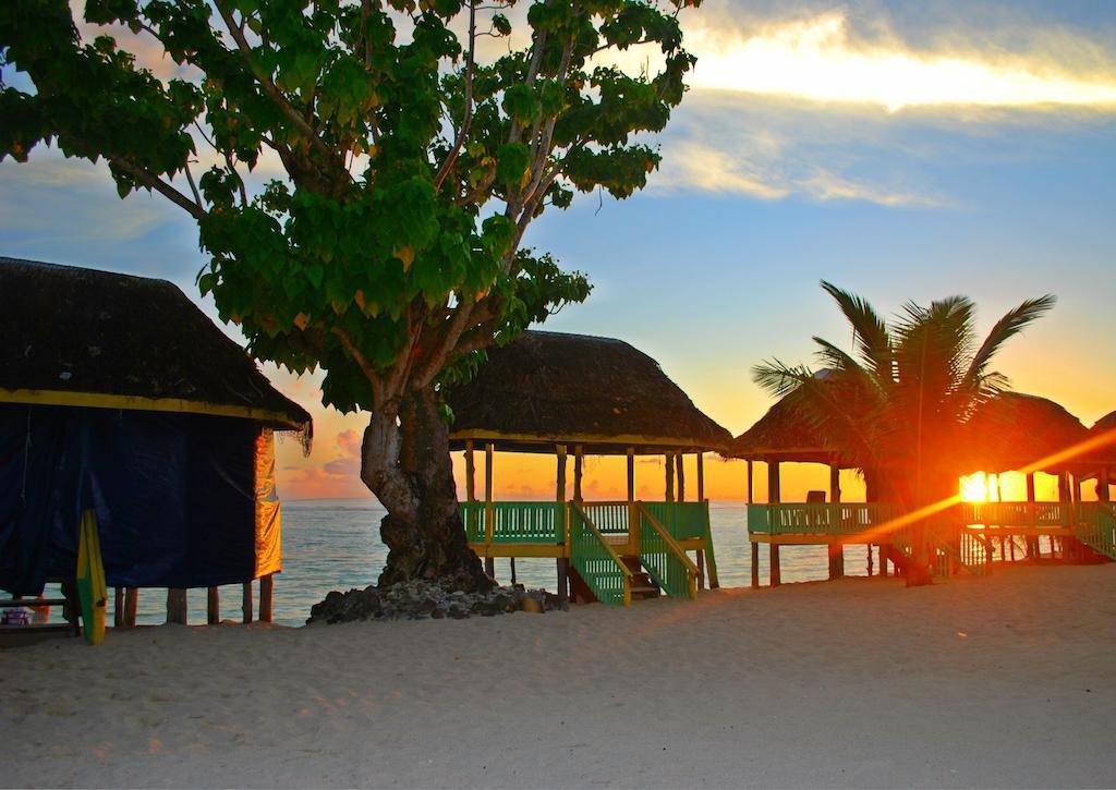 Taufua Beach Fales Lalomanu 部屋 写真